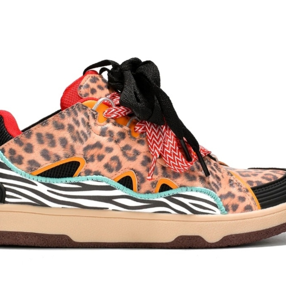 Sneakers - Picture 4 of 6